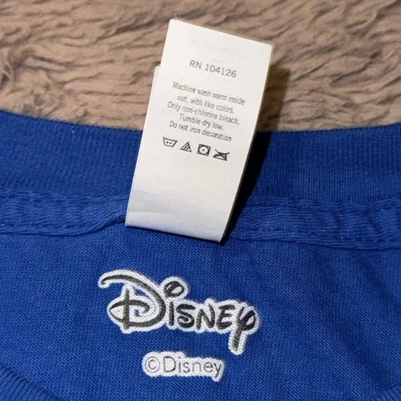 Disney mens royal blue Mickey Mouse men’s shortsleeve T-shirt shirt Large - Picture 6 of 6